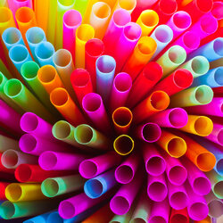 Пазл: Разноцветные трубочки