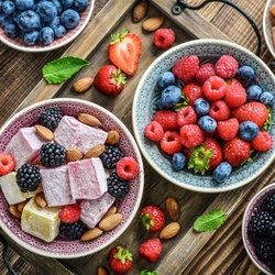 Пазл: Десерт с ягодами