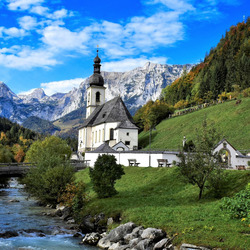 Пазл: Церквушка в горах