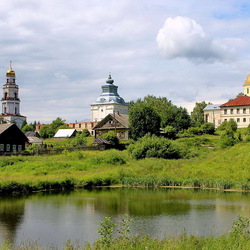 Пазл: Колокольный звон над рекой