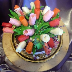 Пазл: Торт с тюльпанами