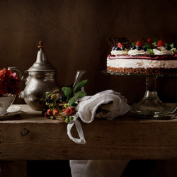 Пазл: Цветок и торт