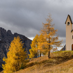 Пазл: Церковь в горах