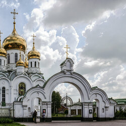 Пазл: Троицкий храм