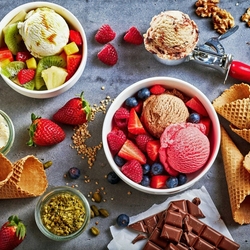 Пазл: Мороженое с ягодами и фруктами