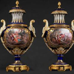 Пазл: Старинные вазы