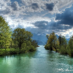 Пазл: Между берегов
