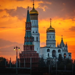 Пазл: Красный закат Москвы