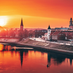 Пазл: Город утопающий в солнце