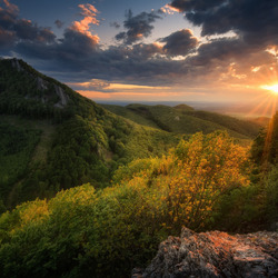 Пазл: Закат в горных вершинах