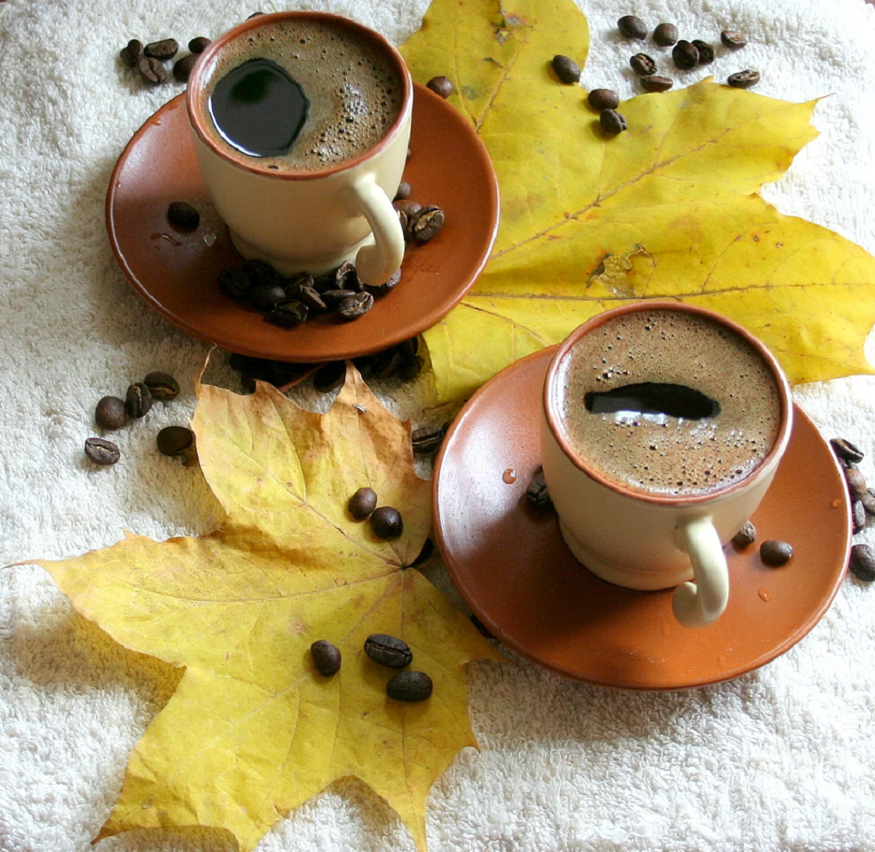 Осеннее утро картинки позитивные. Доброе утро осень. Осень кофе. Доброе осеннее утро. Утро кофе осень.