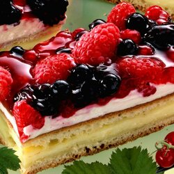 Пазл: Торт с ягодами