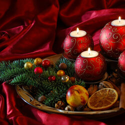 Пазл: Красные свечи