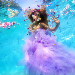Пазл: Девушка под водой
