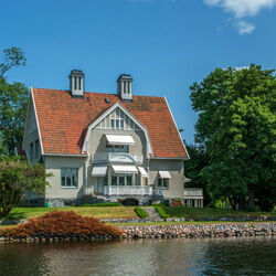 Пазл: Дом у реки