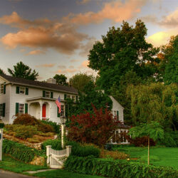 Пазл: Особняк, утопающий в зелени