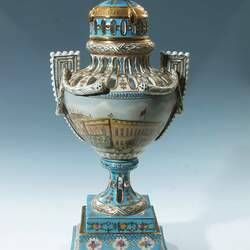 Пазл: Антикварная ваза