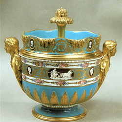 Пазл: Севрский фарфор.Ваза