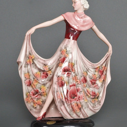 Пазл: Фарфоровая статуэтка