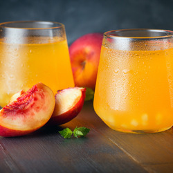 Пазл: Два стакана сока
