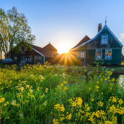 Пазл: Домик на берегу