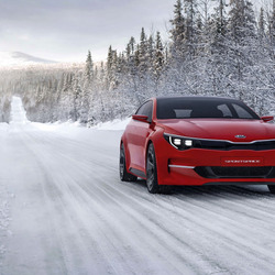 Пазл: Красное авто на белой дороге