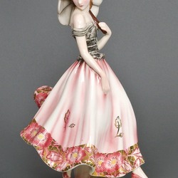 Пазл: Фарфоровая статуэтка