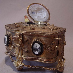 Пазл: Антикварная шкатулка