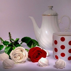 Пазл: Белое и красное