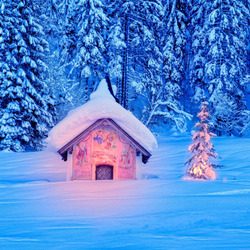 Пазл: Часовня в снегу
