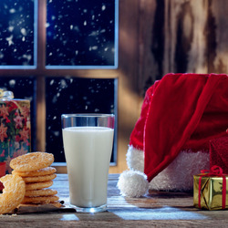 Пазл: Новогоднее молоко и печенье