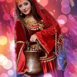 Пазл: Девушка в национальном  