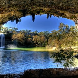 Пазл: Подземное озеро