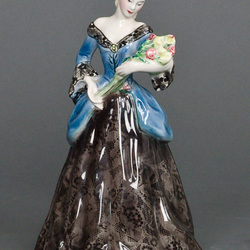 Пазл: Фарфоровая статуэтка