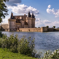 Пазл: Замок Шато Сюлли-сюр-Луар