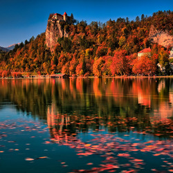 Пазл: Осень на берегах