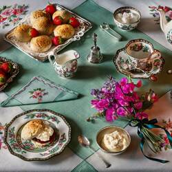 Пазл: Традиционный английский чай со сливками и клубникой