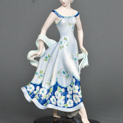 Пазл: Фарфоровая статуэтка