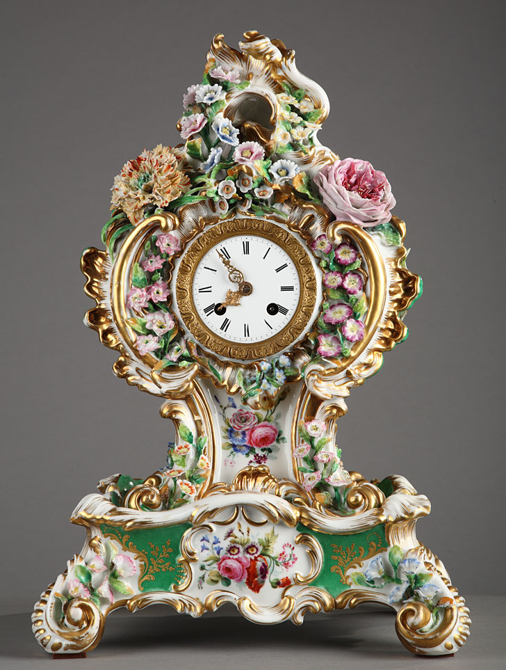 Часы в стиле барокко