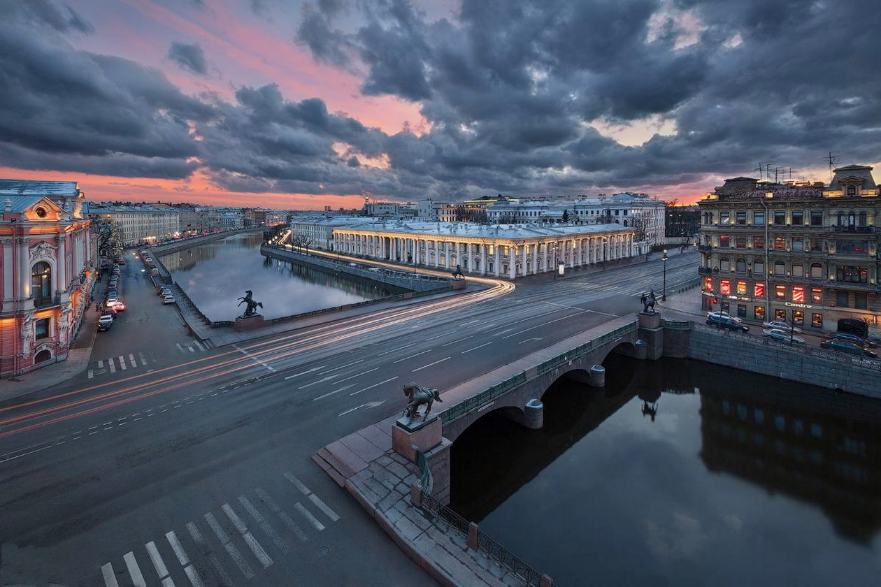 Мостовые спб. Река Фонтанка Аничков мост.