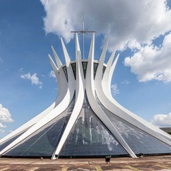 Пазл: Кафедральный  собор  в  Бразилии