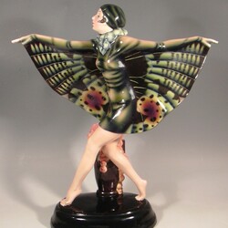 Пазл: Фарфоровая статуэтка