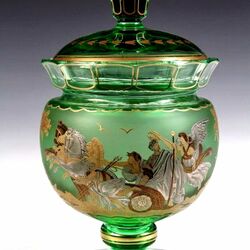 Пазл: Старинная чаша с крышкой