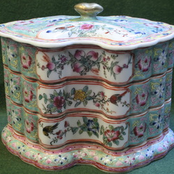 Пазл: Фарфоровая шкатулка