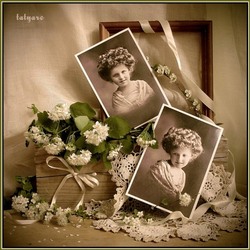 Пазл: Девочка с цветущим кустарником