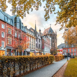 Пазл: Autunno nella città di Karlagrad