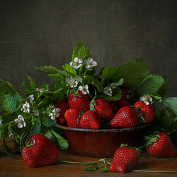 Пазл: Клубничка в миске