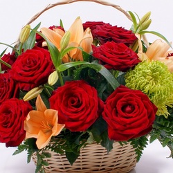 Пазл: Красные розы и лилии