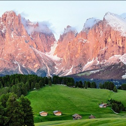 Пазл: Розовые Альпы