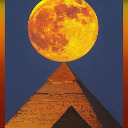 Пазл: На пике пирамиды Гиза